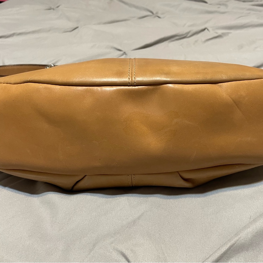 Coach Tan Leather Shoulder Bag - Picture 3 of 8